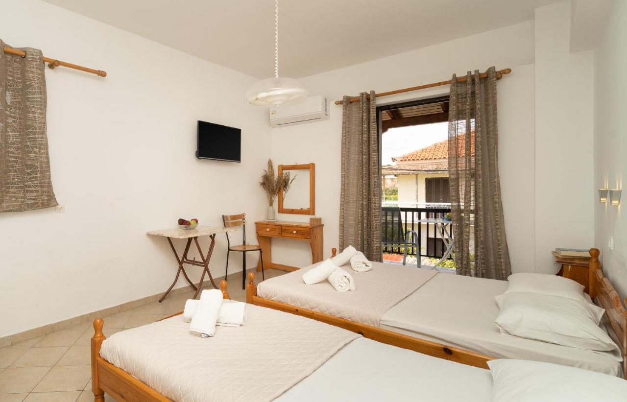 Tsimiklis Apartments Finikounda Exteriér fotografie